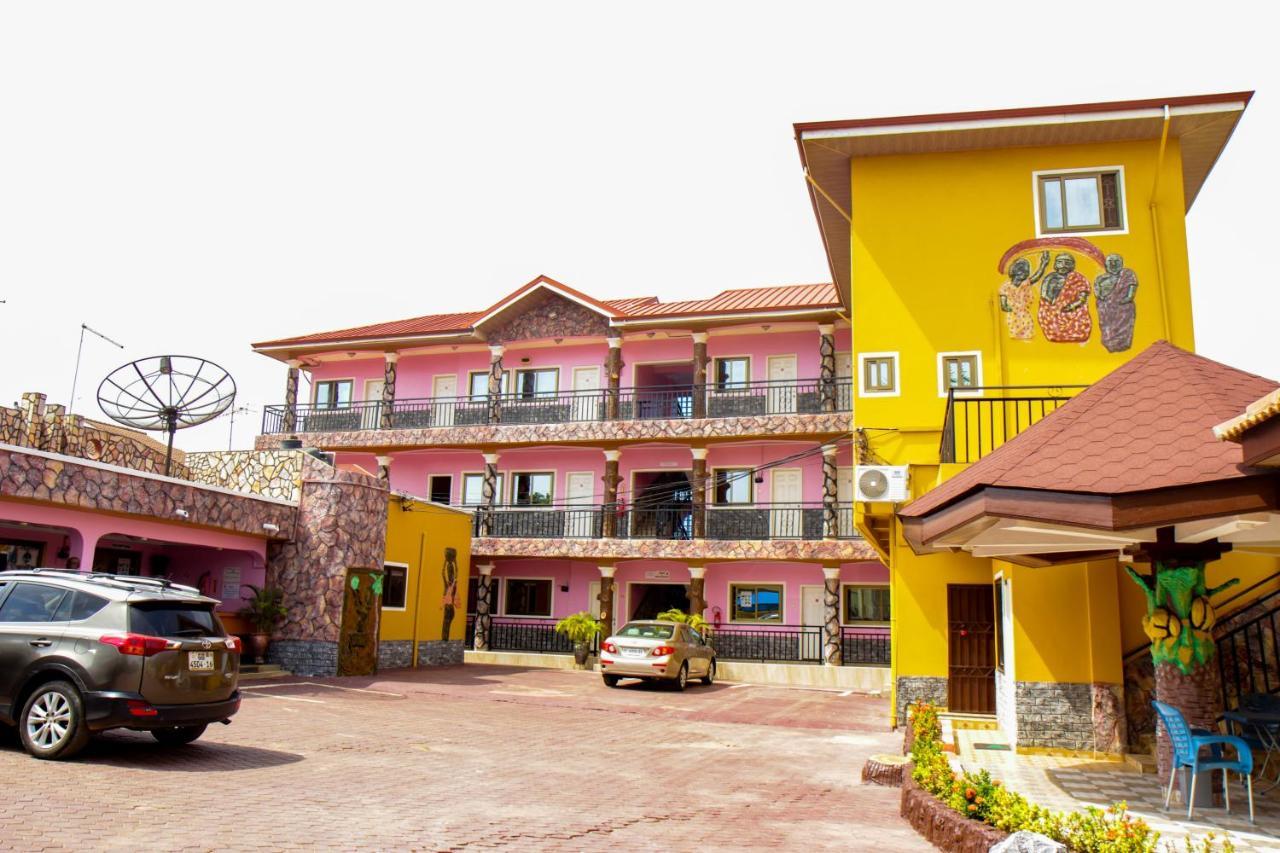 Hilton View Hotel Ogbodjo Экстерьер фото