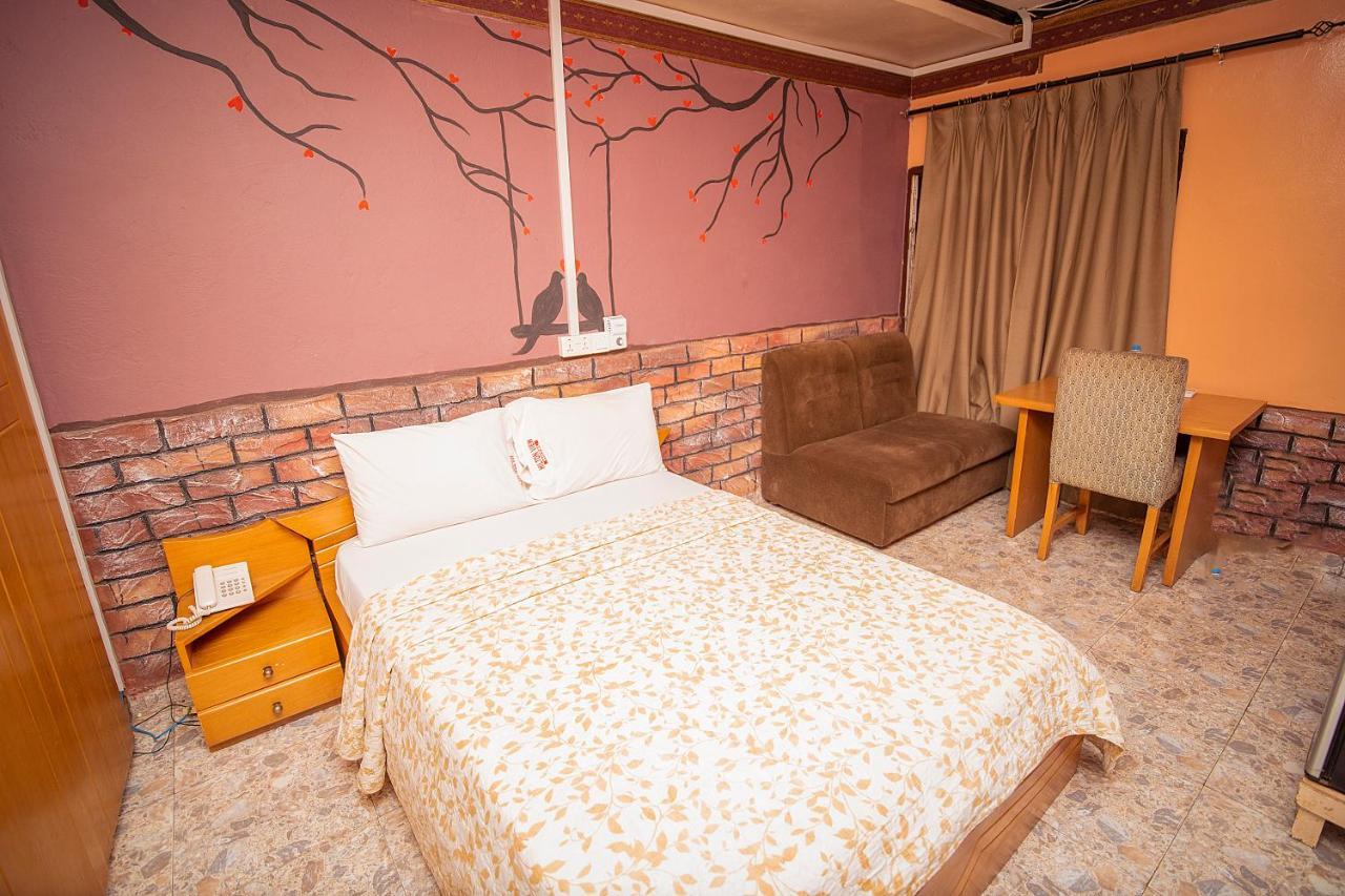 Hilton View Hotel Ogbodjo Экстерьер фото