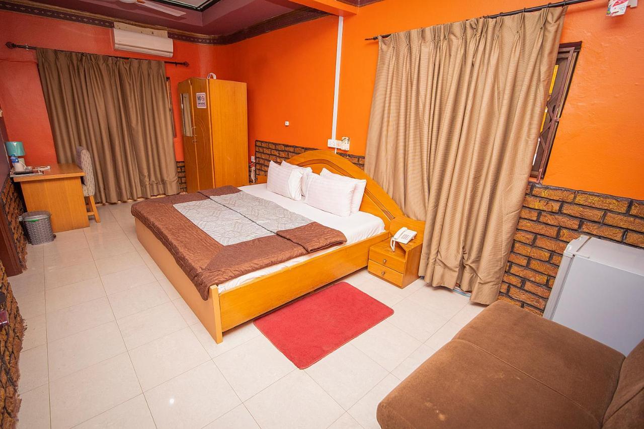 Hilton View Hotel Ogbodjo Экстерьер фото