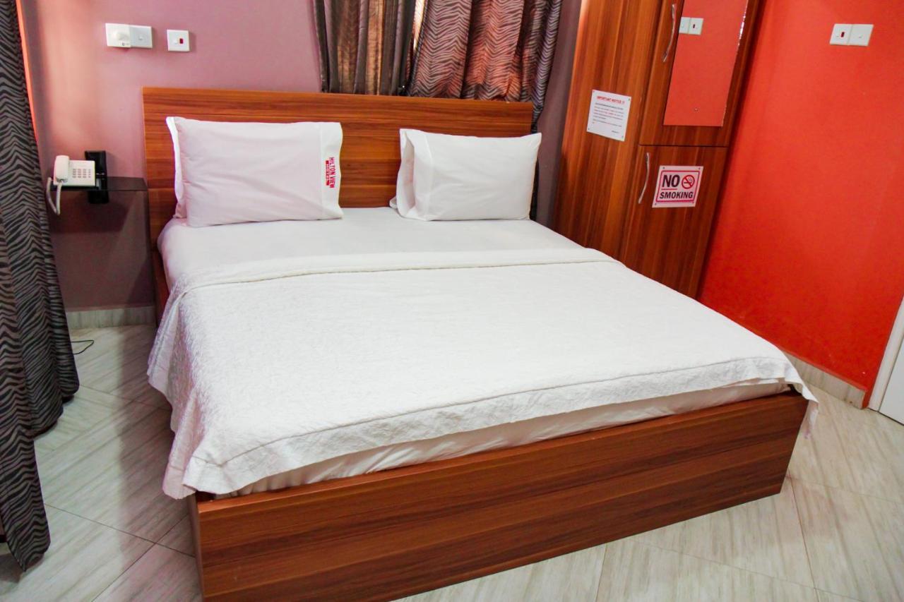 Hilton View Hotel Ogbodjo Экстерьер фото