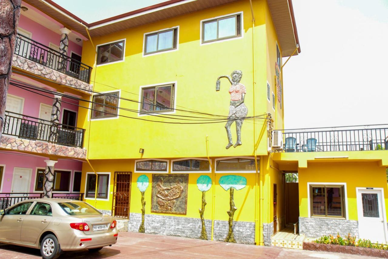Hilton View Hotel Ogbodjo Экстерьер фото
