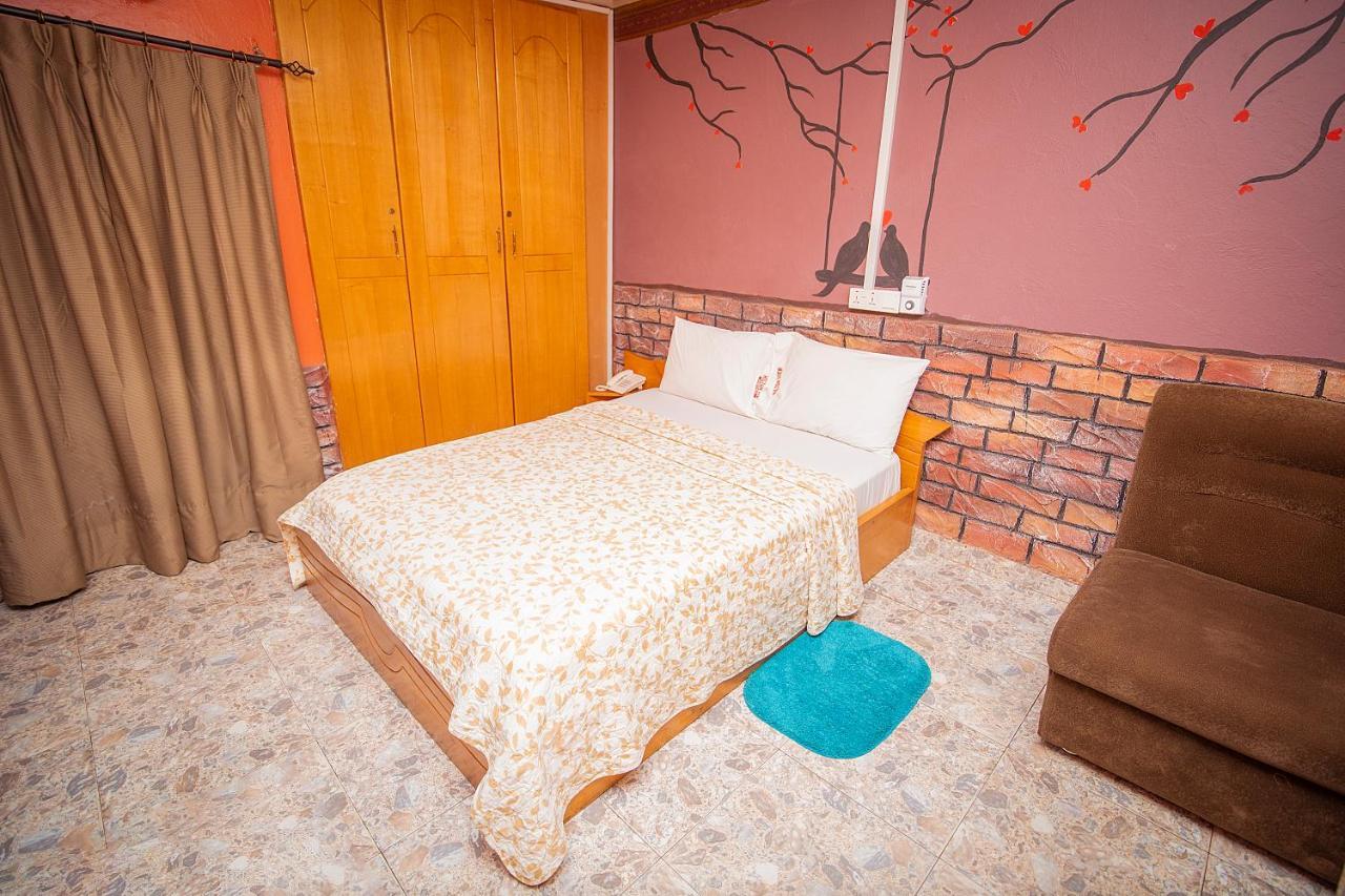 Hilton View Hotel Ogbodjo Экстерьер фото