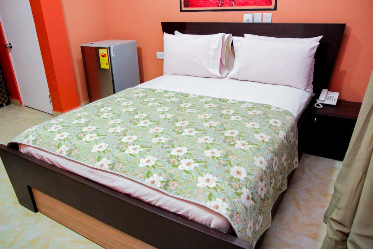 Hilton View Hotel Ogbodjo Экстерьер фото